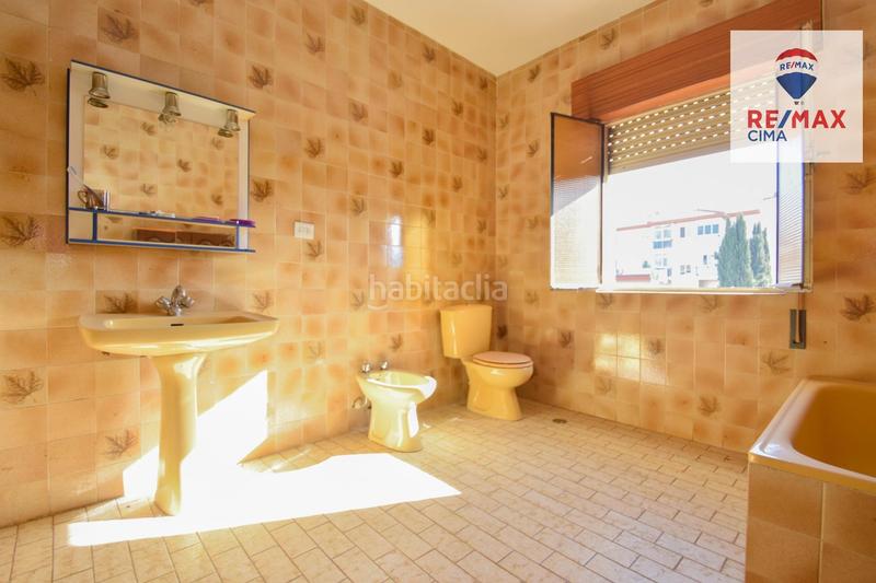Foto b8915d61-5b52-4178-92e6-fc3034b3f690. Chalet en calle lavadero 12 gran casa con terreno en Cúllar Vega