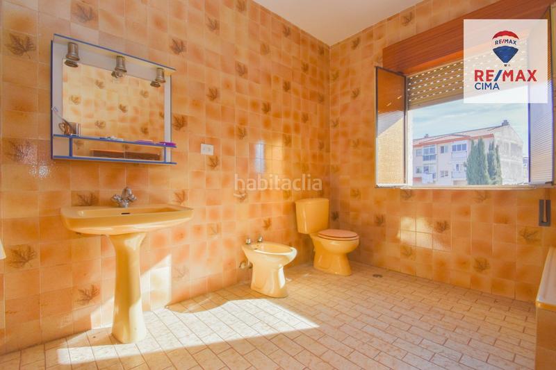 Foto bbed64f0-2cee-4348-8908-5a9df3ca757b. Chalet en calle lavadero 12 gran casa con terreno en Cúllar Vega
