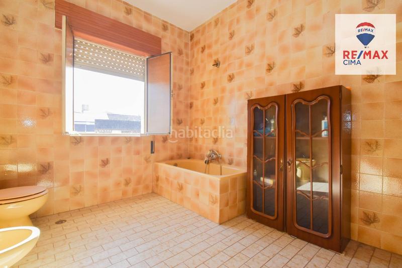 Foto d9abfa92-fd1e-427a-a44a-d2feaa69b64b. Chalet en calle lavadero 12 gran casa con terreno en Cúllar Vega