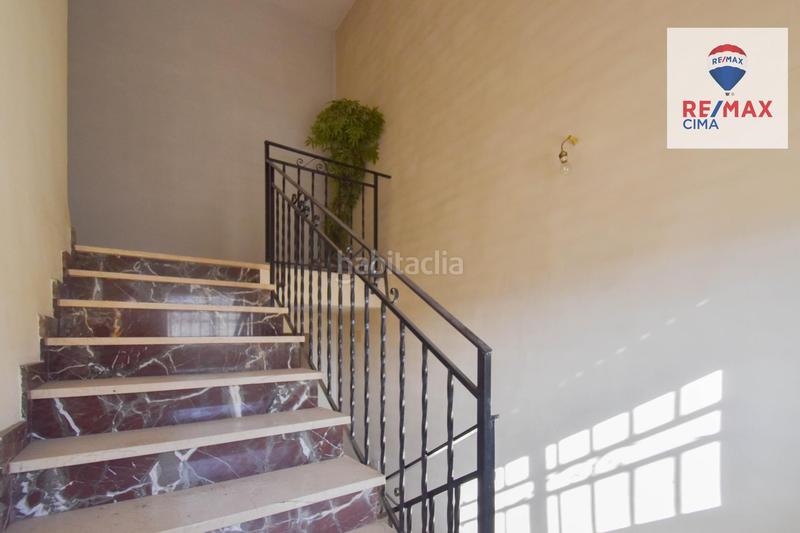 Foto e2e15255-bb7a-43ef-be68-4497349895aa. Chalet en calle lavadero 12 gran casa con terreno en Cúllar Vega