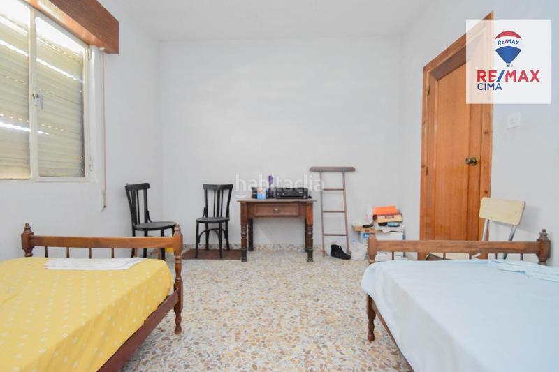 Foto e541a91b-ab23-4660-bea2-d5c64d7f99c4. Chalet en calle lavadero 12 gran casa con terreno en Cúllar Vega