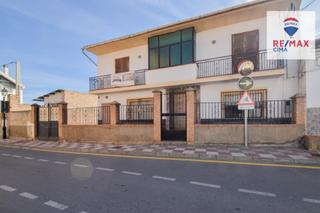 Xalet a Calle lavadero 12. Gran casa con terreno en cúllar vega