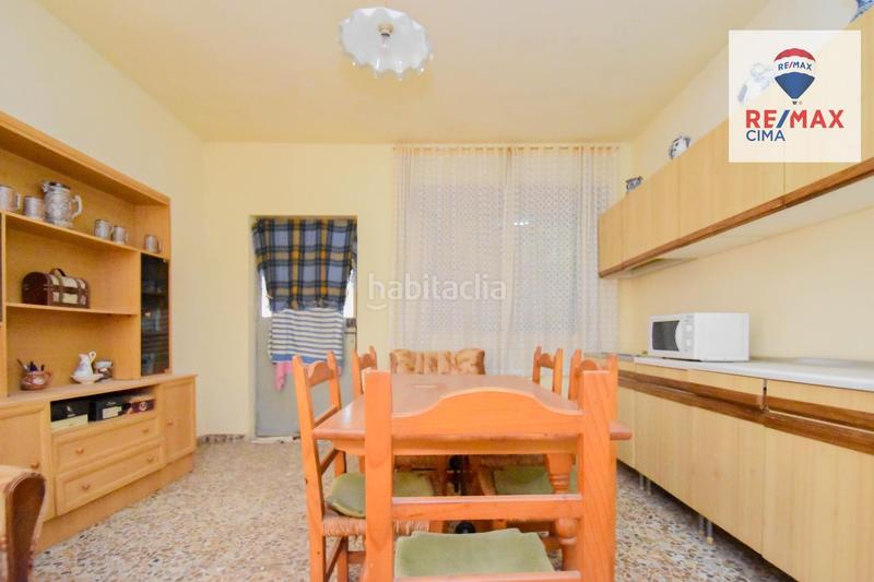 Foto f8ff2824-90a4-4490-93e3-af8d118a394d. Chalet en calle lavadero 12 gran casa con terreno en Cúllar Vega