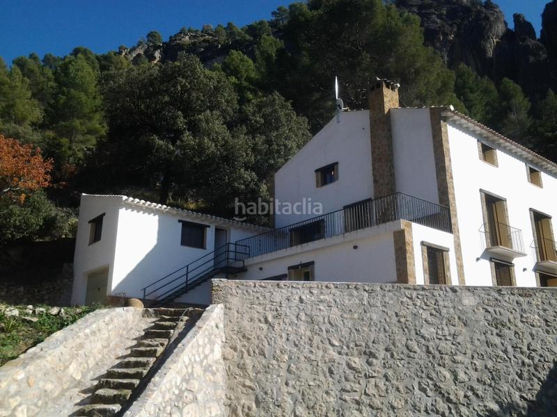 Foto be28cb3c-f2b7-4da1-9591-716591747dc6. Xalet amb calefacció aparcament piscina a Castril