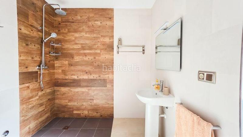 Foto c92d76b7-f2ea-4807-98bd-3b3a42eab8e9. Xalet amb calefacció aparcament piscina a Castril