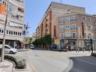 Aparcament cotxe  Calle recogidas. Garaje recogidas