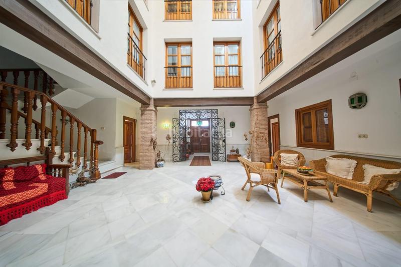 Foto 912bec80-ebdd-4341-8524-ad6a760c65bc. Edificio  venta centro en Albolote