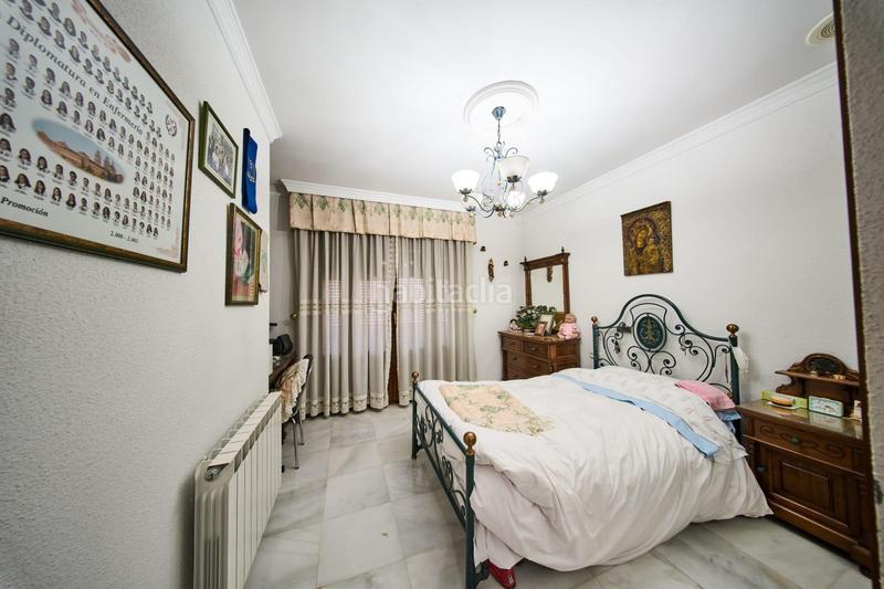 Foto e0c5490c-64cd-47f2-92c8-ccde4bbb64b9. Edificio  venta centro en Albolote