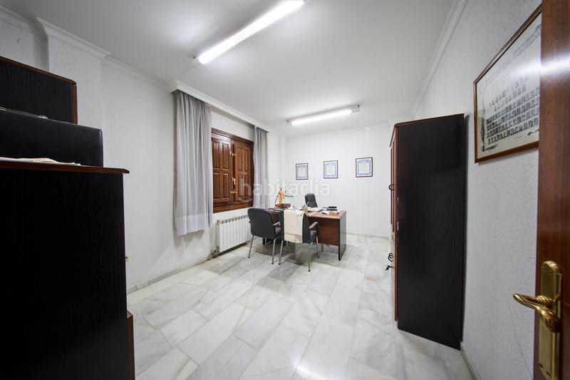 Foto e8d25e01-495f-4b77-8b23-269f55b01c49. Edificio  venta centro en Albolote