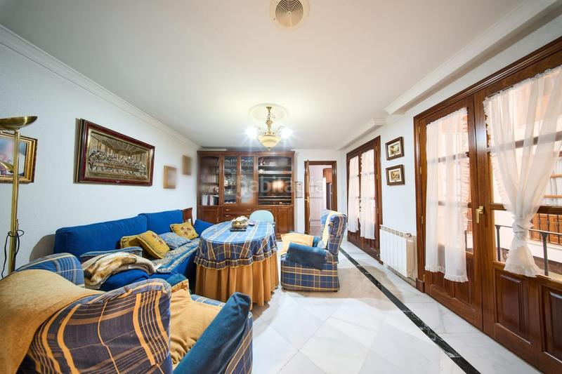 Foto fbac18c2-7b5b-4a39-bf99-f28a7d03700d. Edificio  venta centro en Albolote