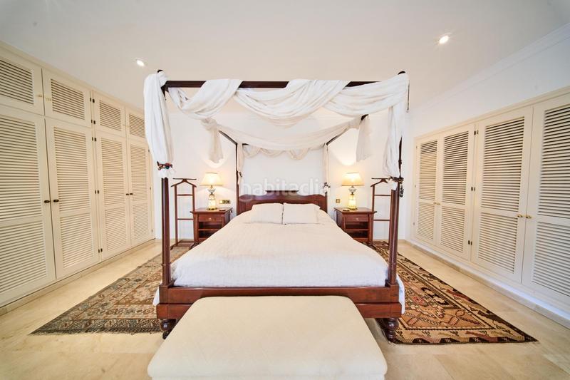 Foto 1938ce4b-08d5-4b28-8d22-21abc791b0a6. Xalet amb calefacció aparcament piscina a Los Monteros Marbella