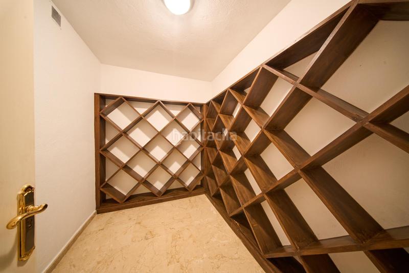 Foto 1e3e8d74-e914-450e-8c00-d5f8b60514f8. Xalet amb calefacció aparcament piscina a Los Monteros Marbella