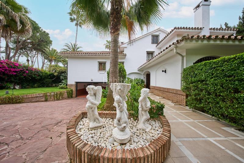 Foto 29701553-3bc7-43b8-87d1-c95dc4b2b13d. Xalet amb calefacció aparcament piscina a Los Monteros Marbella