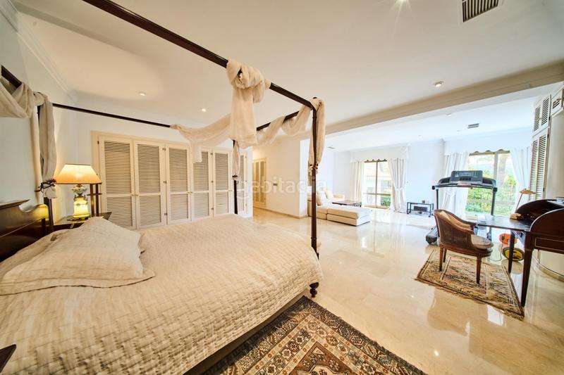 Foto 4691b8ce-dc2b-4e7d-9c72-022891e4992a. Xalet amb calefacció aparcament piscina a Los Monteros Marbella