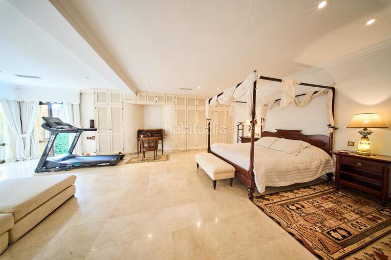 Foto 59296015-7766-4b55-ab90-73d8c343df14. Xalet amb calefacció aparcament piscina a Los Monteros Marbella