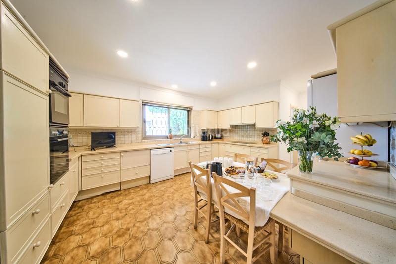 Foto ff6467f8-ea97-4c4b-8bcd-743ed1e71949. Xalet amb calefacció aparcament piscina a Los Monteros Marbella