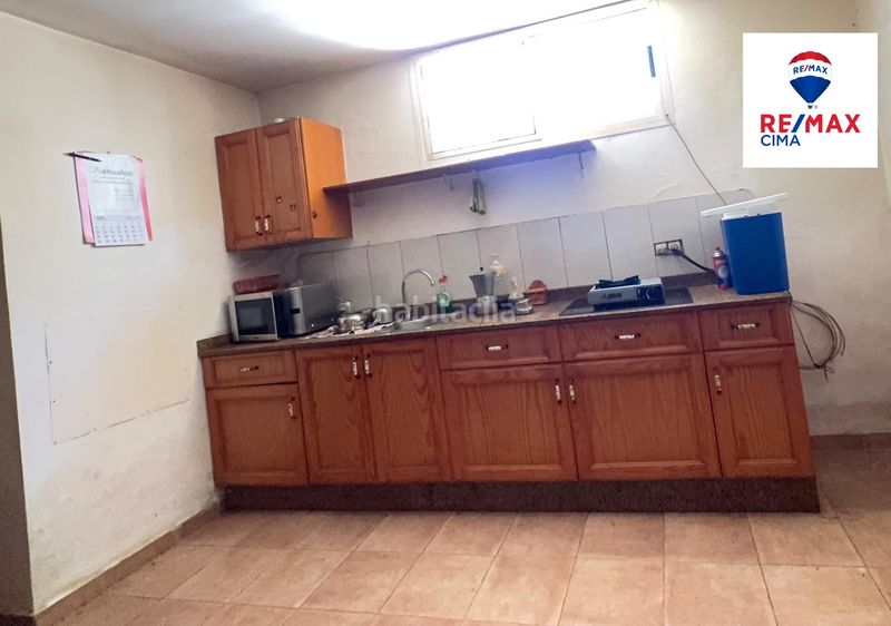 Foto 04c54e13-5660-4f37-b575-eeaad9feb2ce. Casa adossada amb aparcament a Zújar