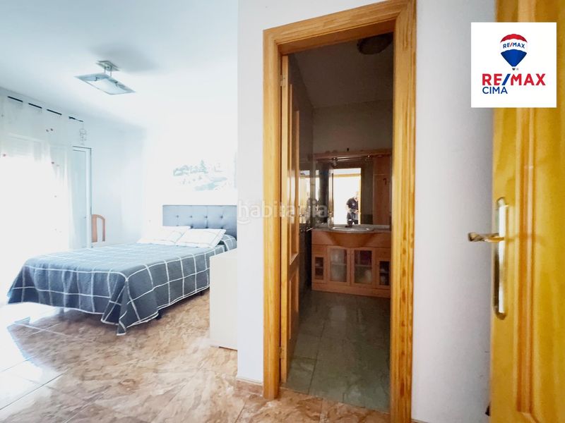 Foto 055a2e18-a3d4-433d-8aa7-9d2780588e89. Casa adossada amb aparcament a Zújar