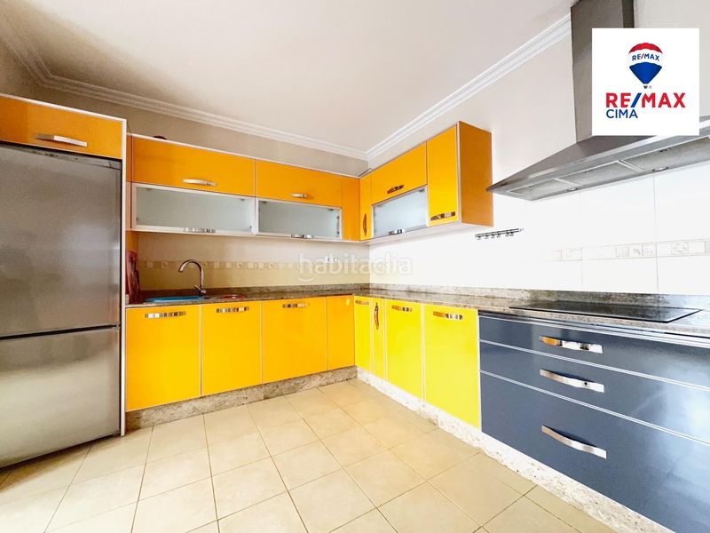 Foto 0fba621d-6edf-4a79-836d-7edb8b8553a6. Casa adossada amb aparcament a Zújar