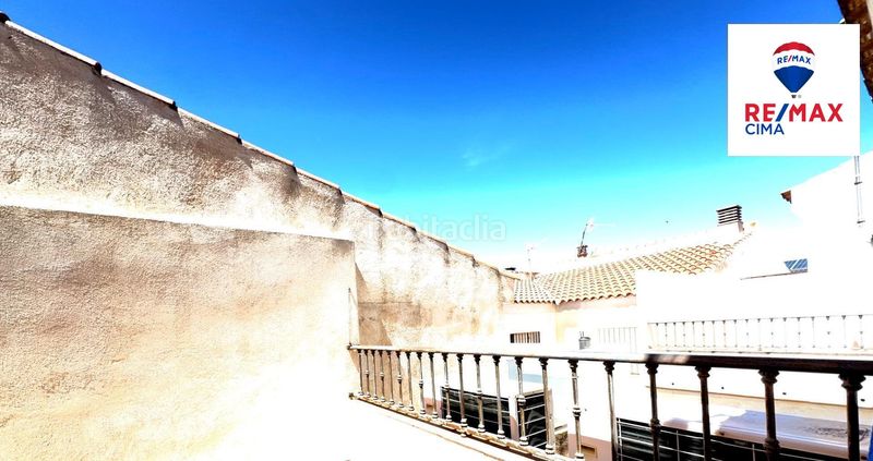 Foto 7c2a6772-195a-4978-83b5-beb515276155. Casa adossada amb aparcament a Zújar