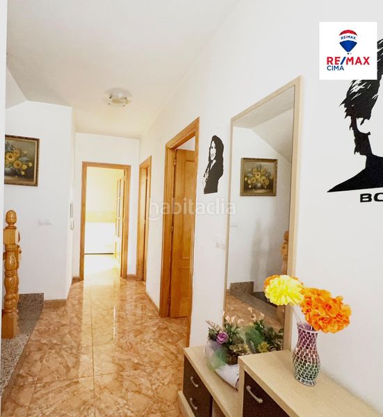 Foto 7c3f41ea-6195-4b3d-b091-a3605125cca1. Casa adossada amb aparcament a Zújar