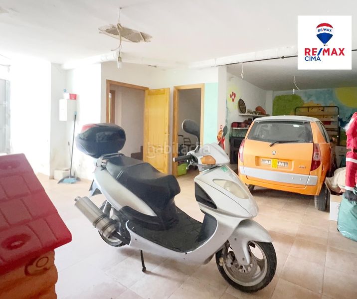 Foto ead19790-ce10-44b8-a3f5-1b4f7bf59b7a. Casa adossada amb aparcament a Zújar