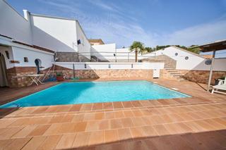 Xalet  Calle san isidro. Espectacular casa de 380m2 con piscina privada, terraza, dos pat