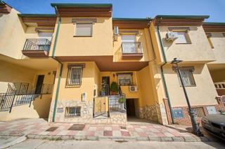Casa adossada a Calle jaufi 6. Oportunidad única en alfacar