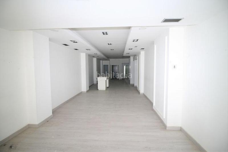 Foto 73895166-46a0-4d12-aa6a-2b0a35682cbd. Lloguer local comercial a calle calle recogidas 41 a Granada