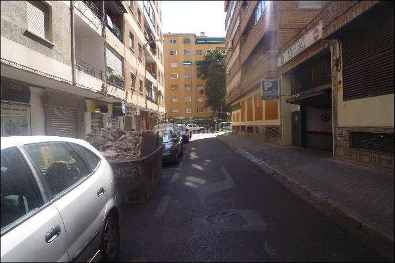 Foto 91a13841-f969-46f6-aae7-da73e42d76b9. Lloguer local comercial a calle calle sol 21 a Camino de Ronda Granada