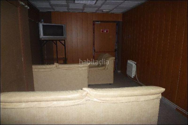 Foto a8151cbe-c474-47a4-92a8-6398847ef615. Lloguer local comercial a calle calle sol 21 a Camino de Ronda Granada