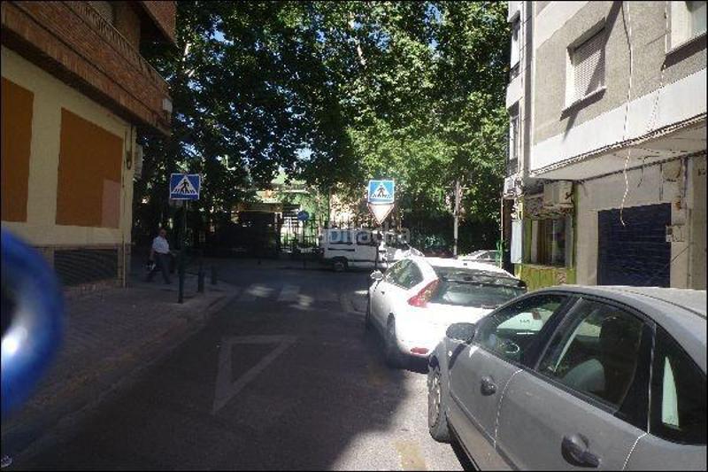 Foto b1268d11-968b-48d0-a5fc-a62917a5f248. Lloguer local comercial a calle calle sol 21 a Camino de Ronda Granada