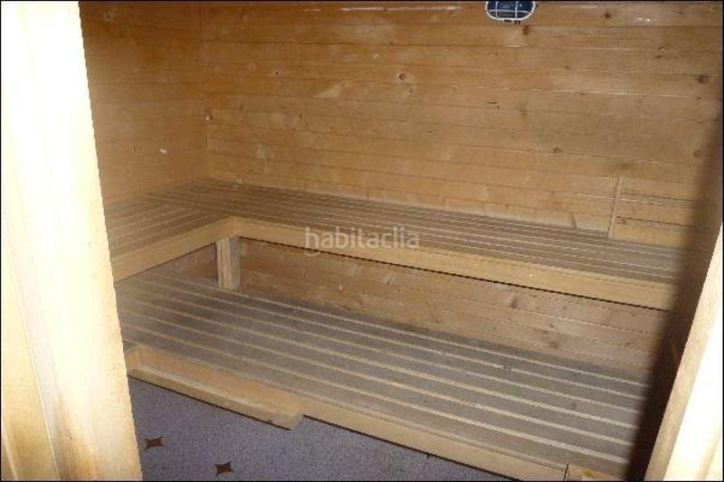 Foto 5ac9401d-c316-43f8-be30-f1c6dfb99fac. Location local commercial dans calle calle sol 21 dans Granada