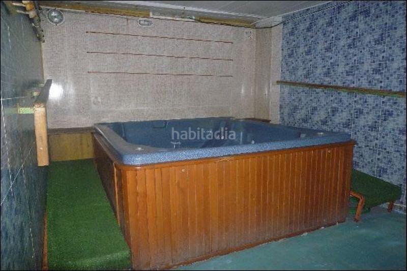 Foto d25c111d-91d4-4aac-9348-7fbf529f38ae. Location local commercial dans calle calle sol 21 dans Granada