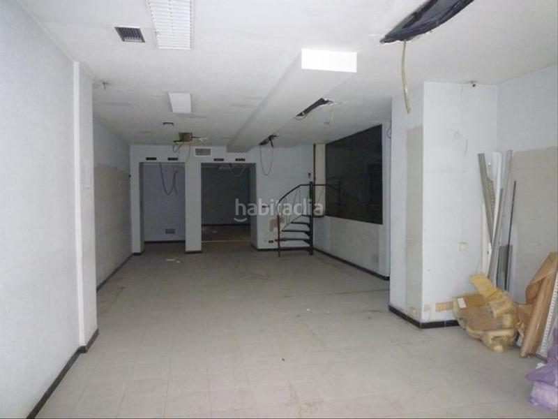 Foto 4c3b2ece-b987-4923-89cc-fae9224f95ce. Location local commercial dans calle calle martínez campos 10 dans Granada