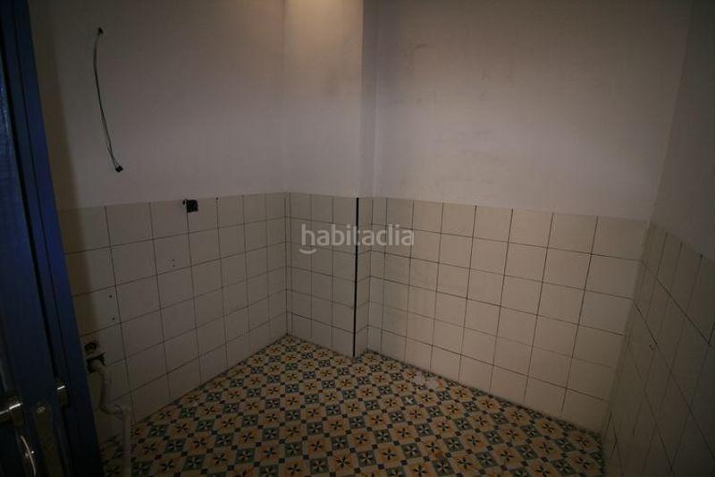 Foto 05b5332b-93ba-4472-a384-fd3db5667ea0. Rent business premise in camino camino de ronda 40 in Granada