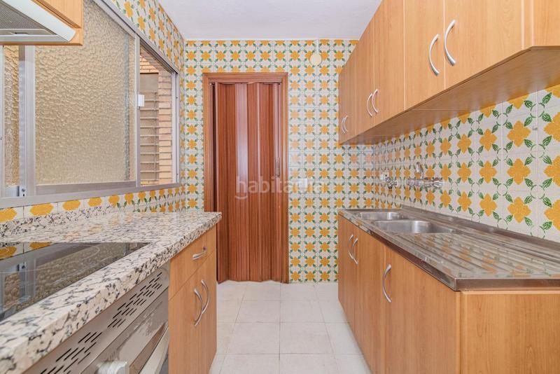 Foto a2a0869a-5f1f-4bb4-980f-0844b1aa7d15. Alquiler piso  para estudiantes amueblado en la zona de alhamar, genil,camino de ronda, barrio figares en Granada