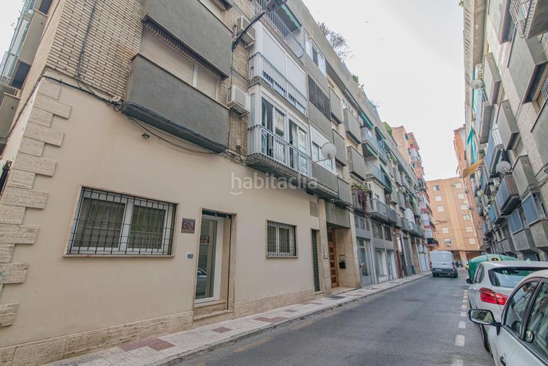 Foto c67dcd9d-ca31-46c4-9c80-b769434717a8. Alquiler piso  para estudiantes amueblado en la zona de alhamar, genil,camino de ronda, barrio figares en Granada