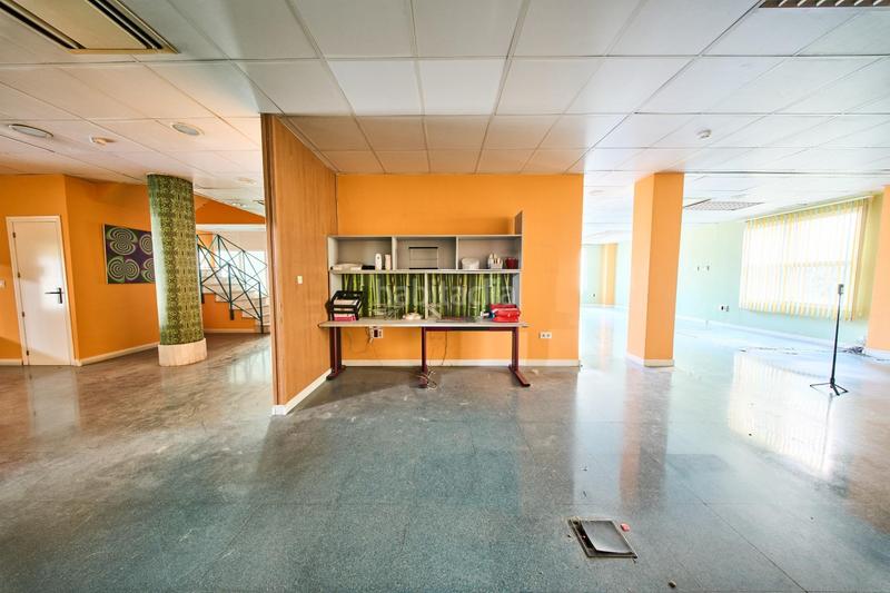 Foto 03e0cede-971c-4588-acf0-8f58b611c2b1. Nau industrial a carretera de motril 48 a Polideportivo Alhendín