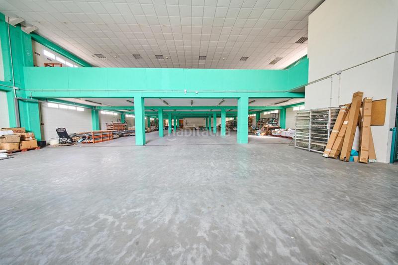 Foto 41a80f8b-1db7-449c-8f64-eb8f1bda2fd4. Nau industrial a carretera de motril 48 a Polideportivo Alhendín