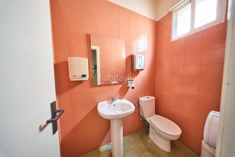 Foto fa3548fa-a28a-4a00-b761-d7457206c9f6. Nau industrial a carretera de motril 48 a Polideportivo Alhendín