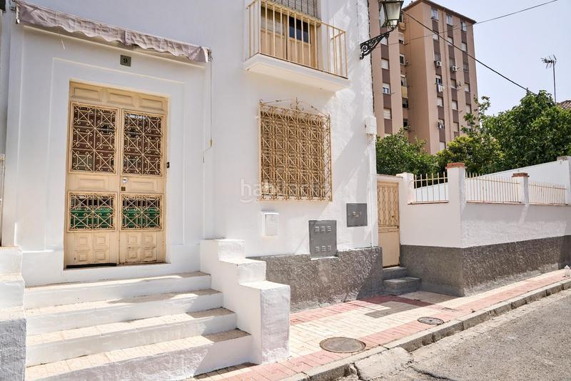 Foto f7b2033a-ed57-4999-b769-8eca0394963f. Casa bifamiliare con parcheggio piscina in Crta. De la Sierra Granada