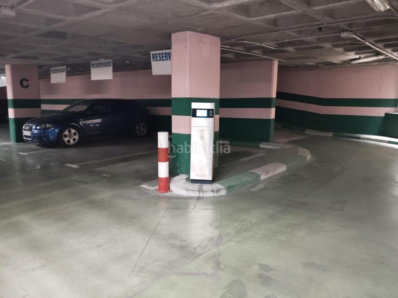 Foto a37b6f8b-e3d3-4426-a49f-8d4dd6466d6d. Autoparkplatz in Camino de Ronda Granada