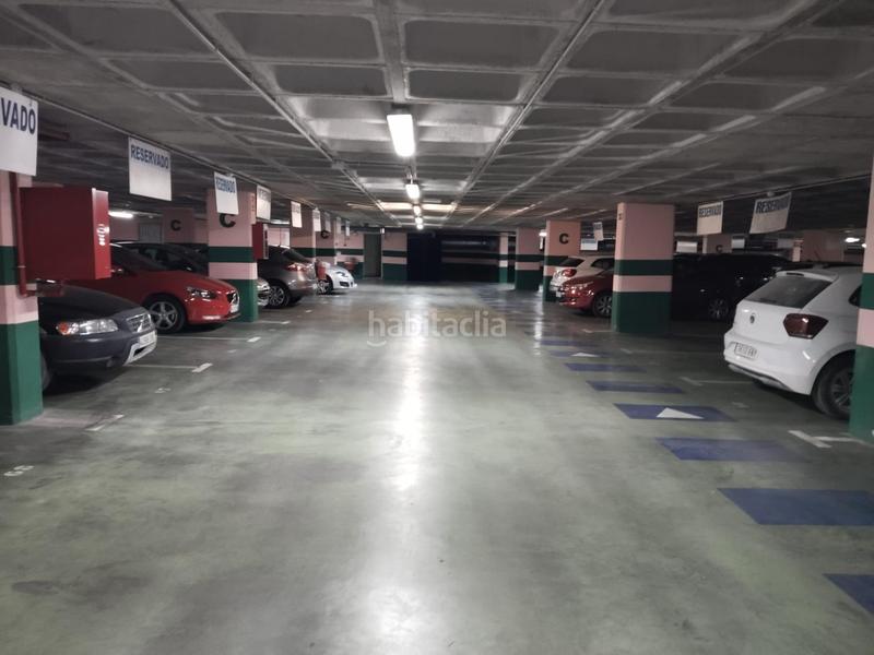 Foto c075b225-d010-4f98-874e-87154ce6ffb2. Autoparkplatz in Camino de Ronda Granada