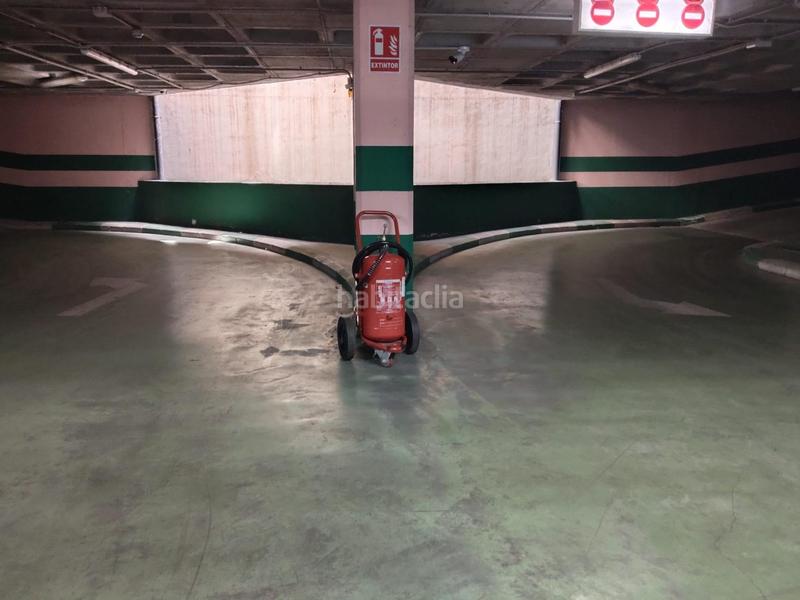 Foto ebff1c78-f86a-493d-a868-a44950ebbe85. Autoparkplatz in Camino de Ronda Granada