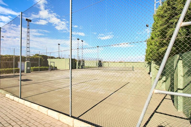 Foto 8e9582e9-5b44-47bb-8110-9e619a67bdb1. Terreno residencial en urbanizacion de la romana 5 última parcela en la romana Ambroz 1.000 m en Vegas del Genil