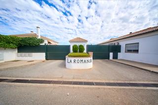 Terreno residenziale in Urbanizacion de la romana 5. Última parcela en la romana ambroz  1.000 m2