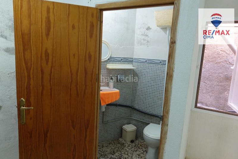 Foto de6a3a13-209d-494a-9c57-518d9ee26023. Lloguer local comercial a calle perez 2 a Cúllar