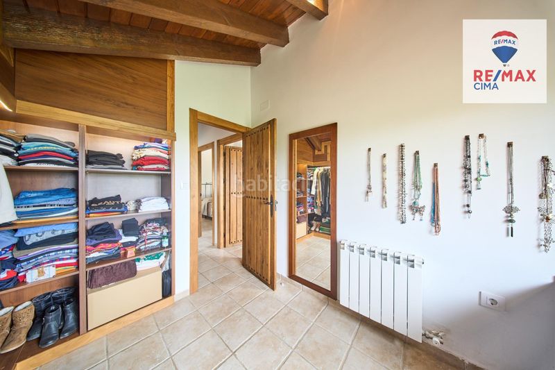Foto 3d031065-b223-4a92-a003-324f3acac2c1. Casa in poligono 72 parcela 122 72 in Alcalá la Real