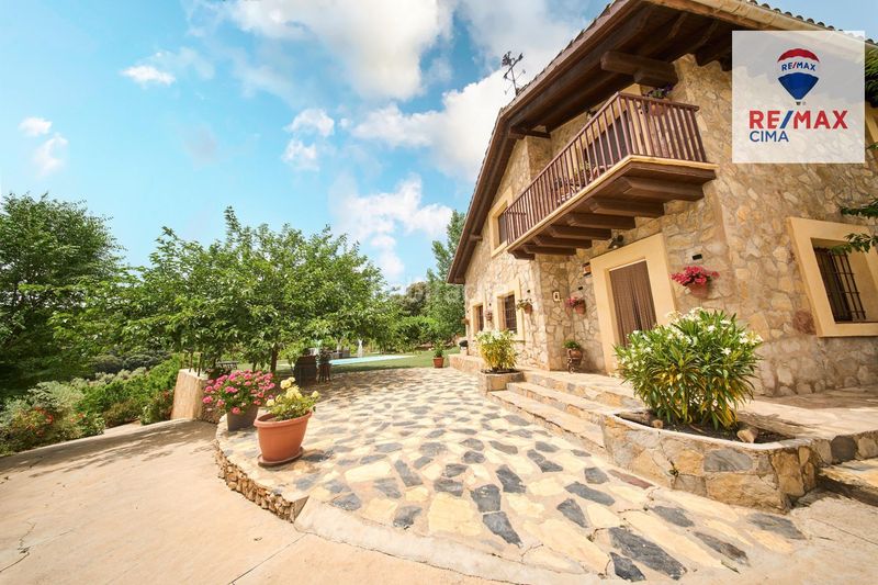 Foto bbace427-a48d-4109-a0b1-33f0d63bc706. Casa in poligono 72 parcela 122 72 in Alcalá la Real